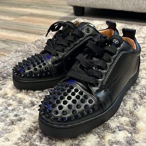 Very lightly worn ! Excellent condition womens size 39